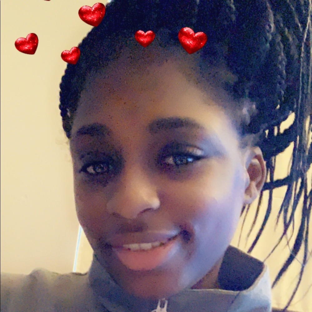 Meet your Posher, Kenaysia